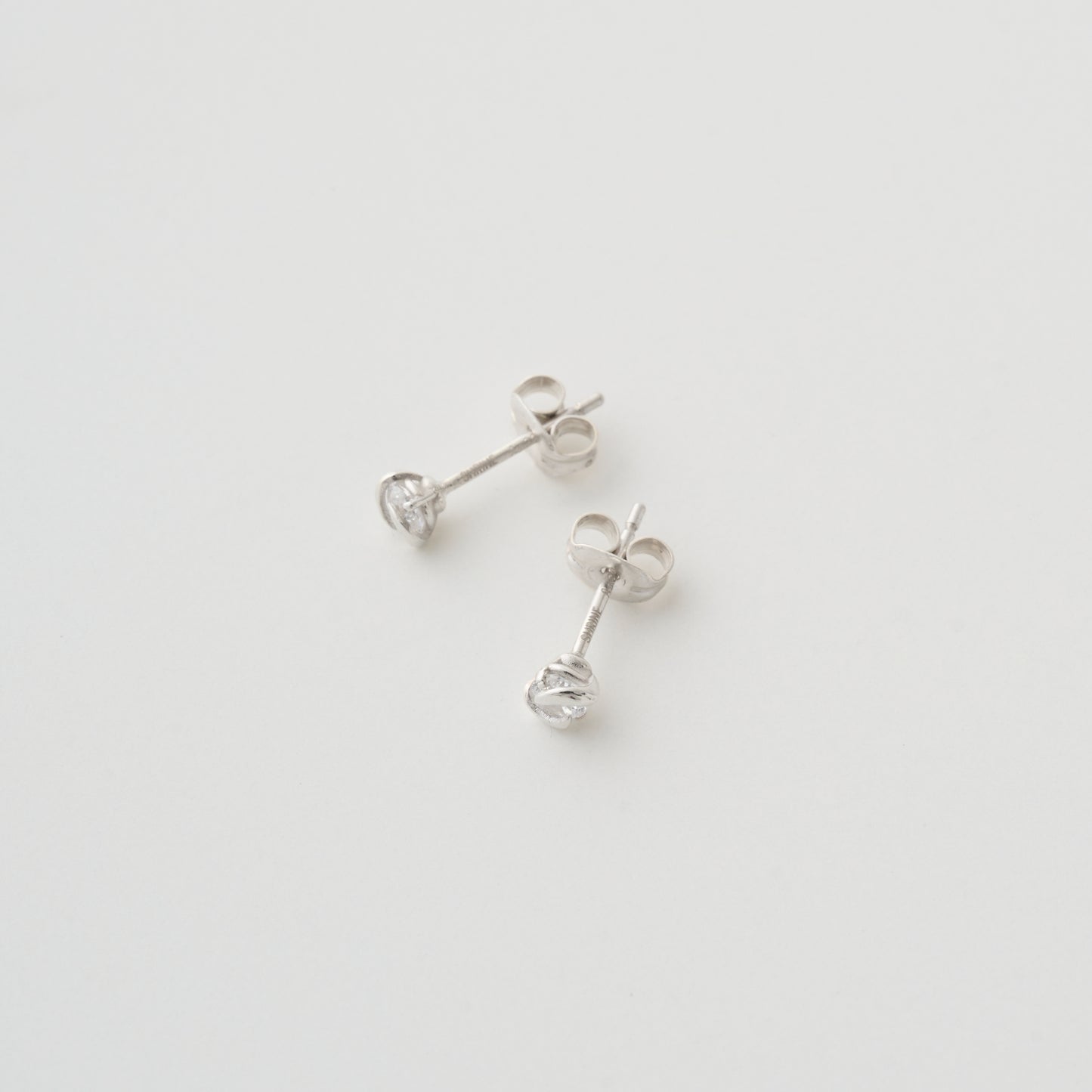 S PRONG STUD