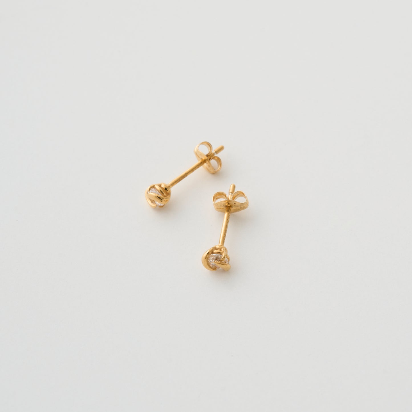 S PRONG STUD