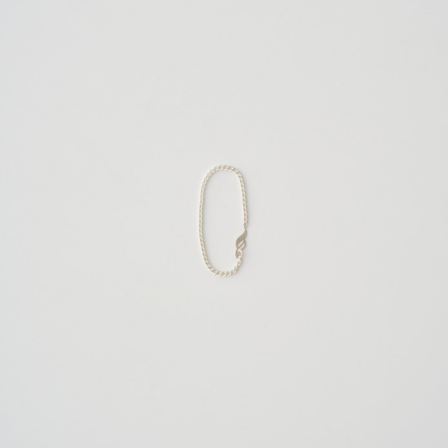 S CHAIN BRACELET